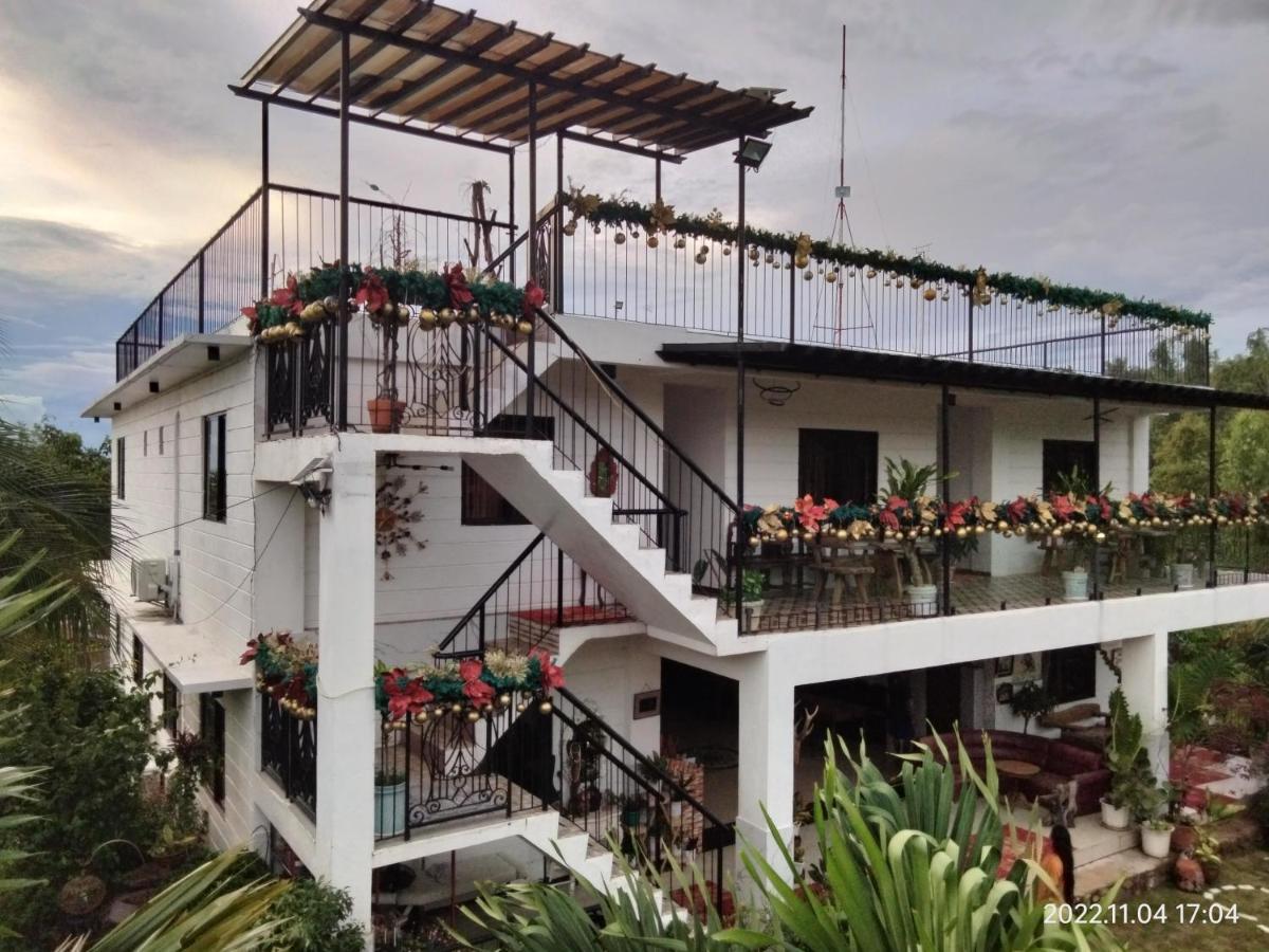 Hotel Casa De Robles Tanay Rizal Exterior foto