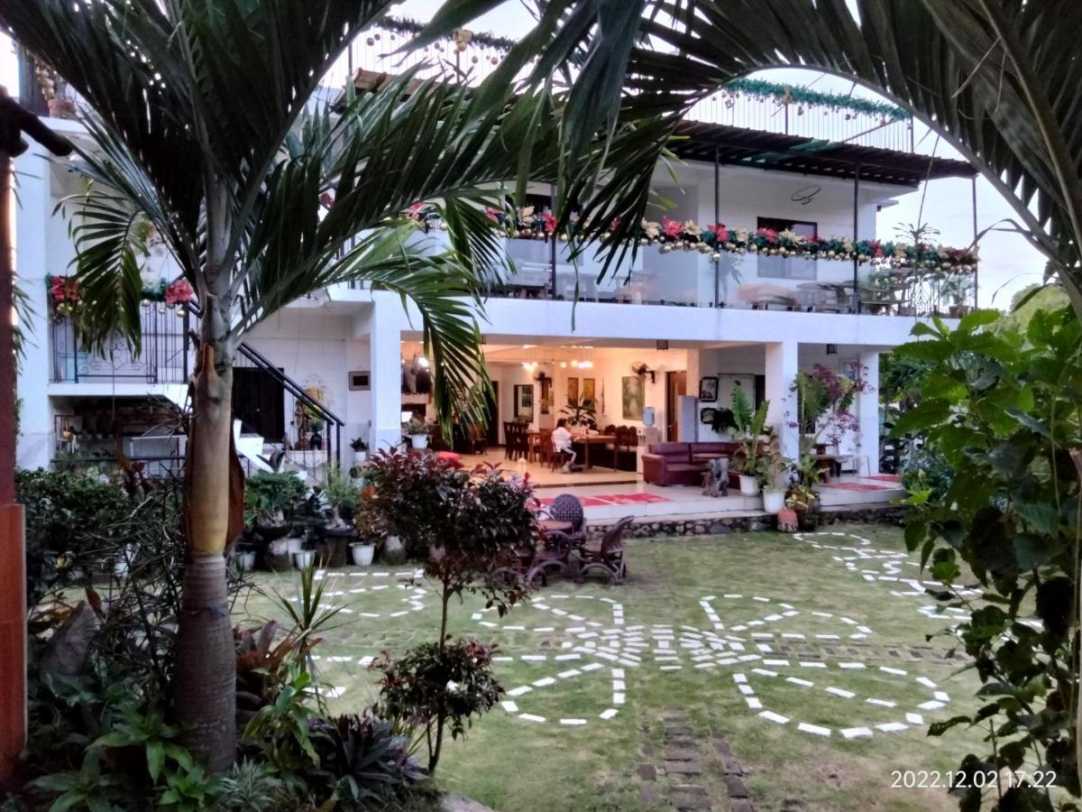Hotel Casa De Robles Tanay Rizal Exterior foto