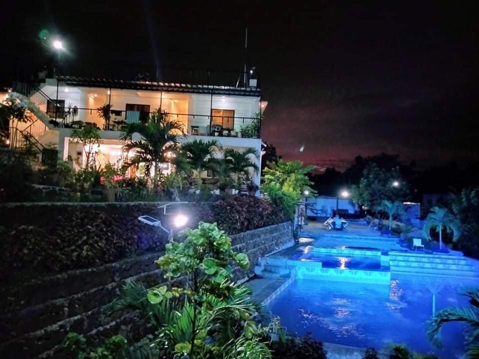 Hotel Casa De Robles Tanay Rizal Exterior foto